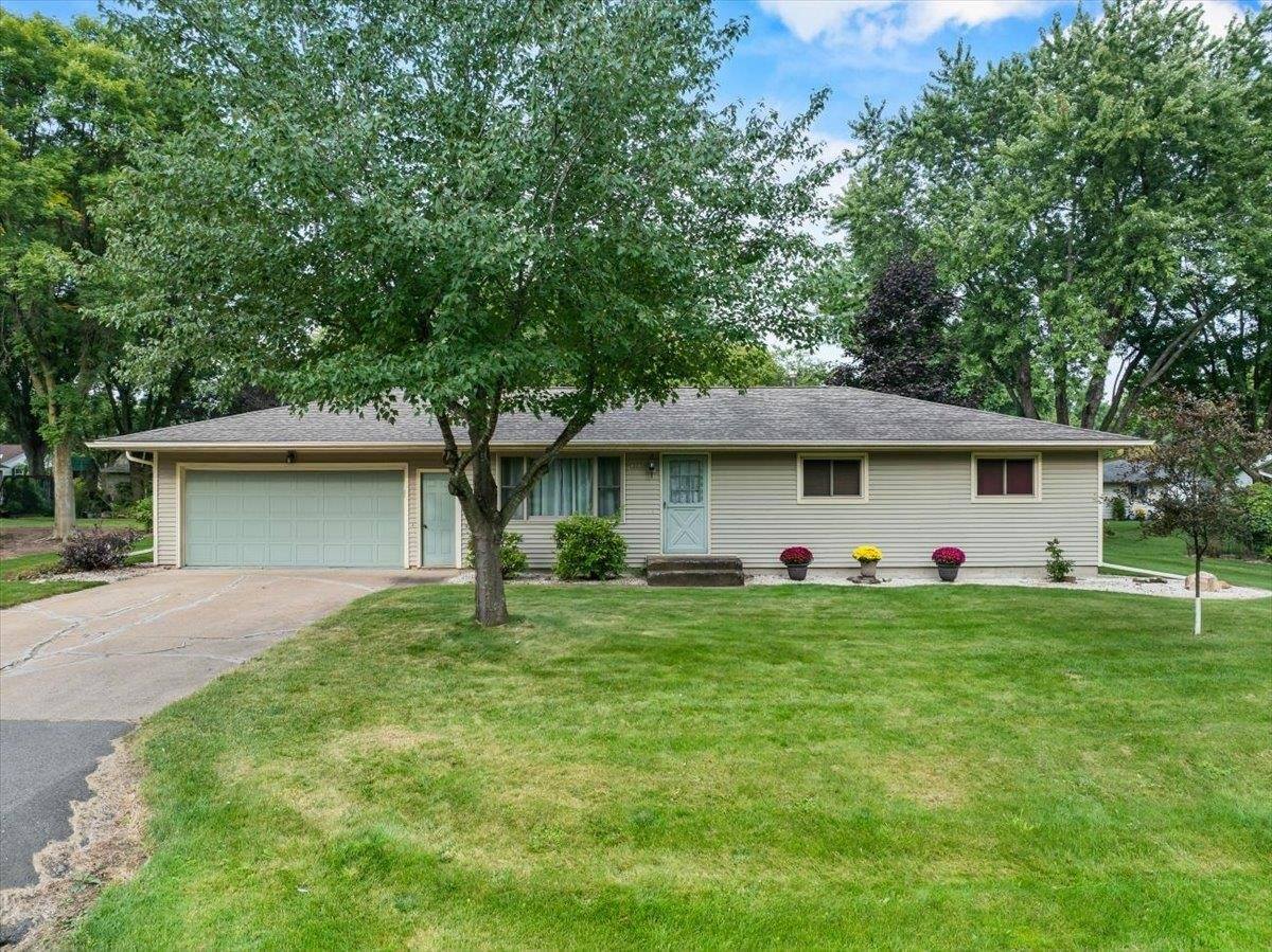 500 N Auburn Avenue, Marshfield, WI 54449