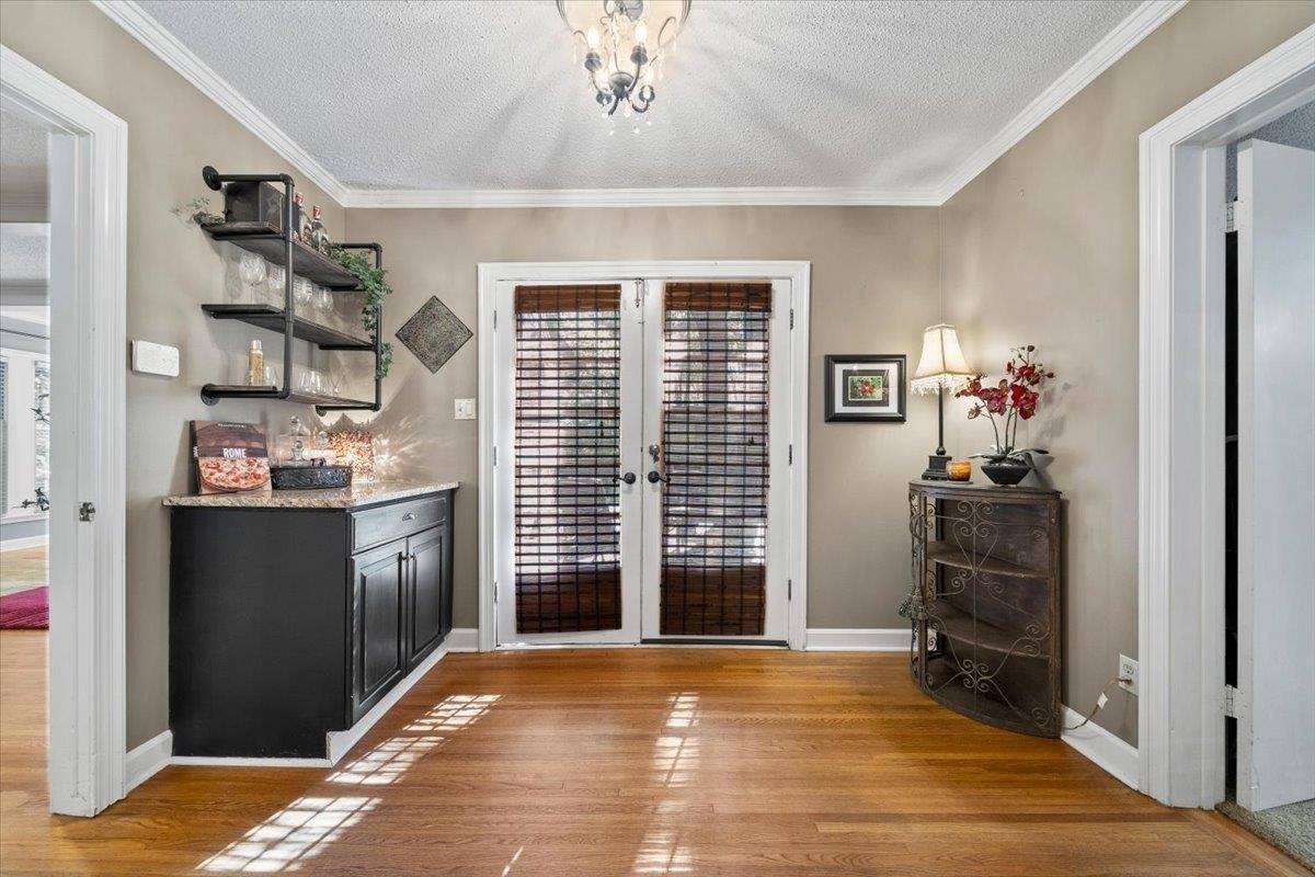 1220 East Irvin Dr, Memphis, TN 38119