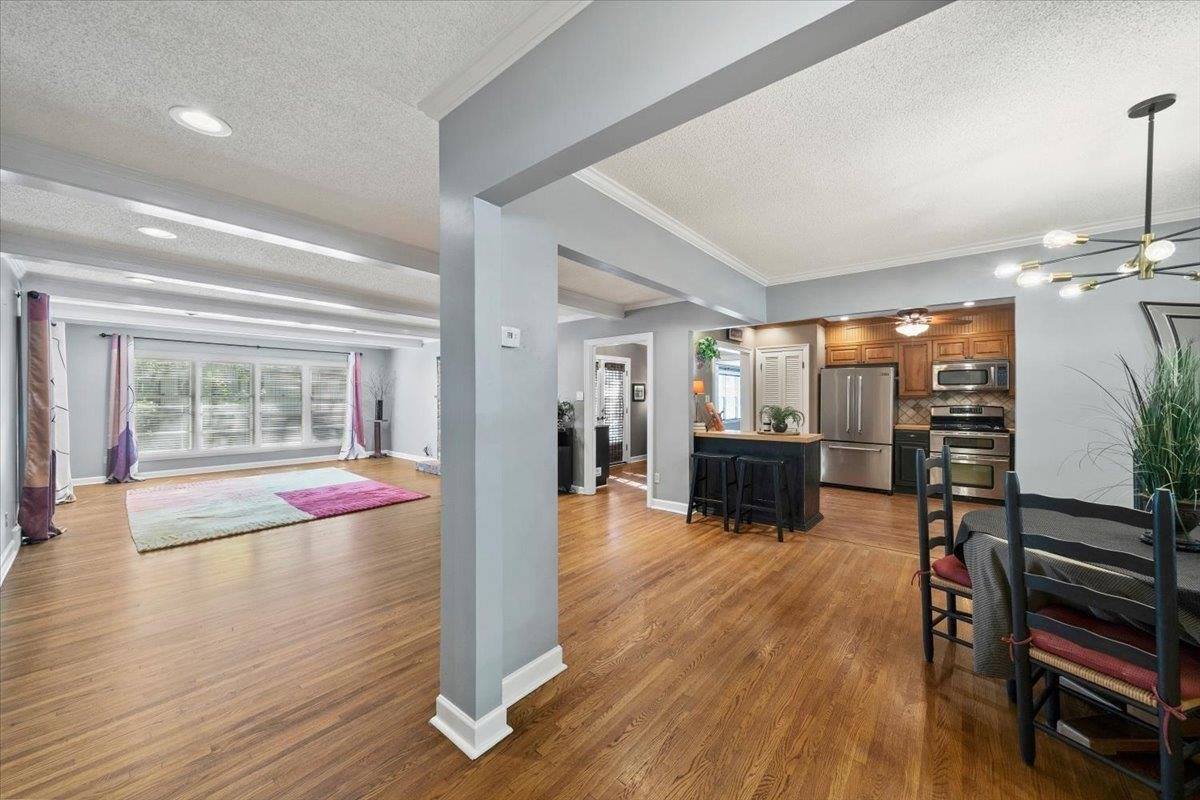 1220 East Irvin Dr, Memphis, TN 38119