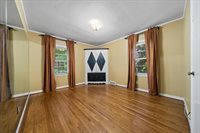 1220 East Irvin Dr, Memphis, TN 38119