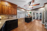 1220 East Irvin Dr, Memphis, TN 38119