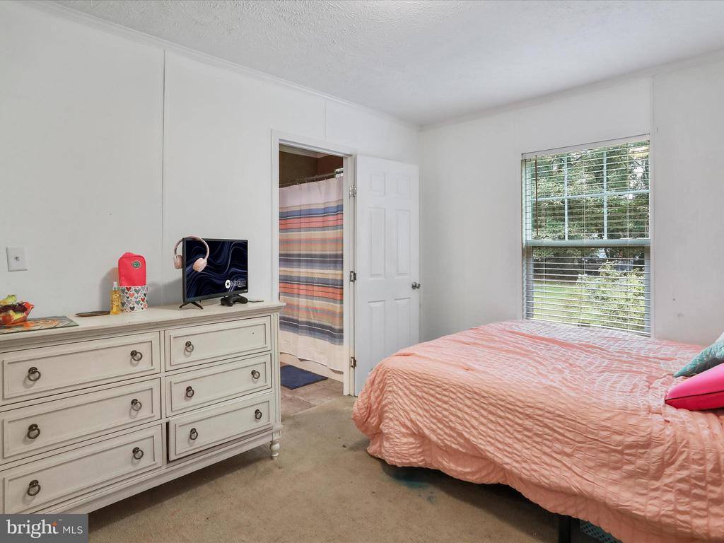 32257 Indiantown Road, Locust Grove, VA 22508