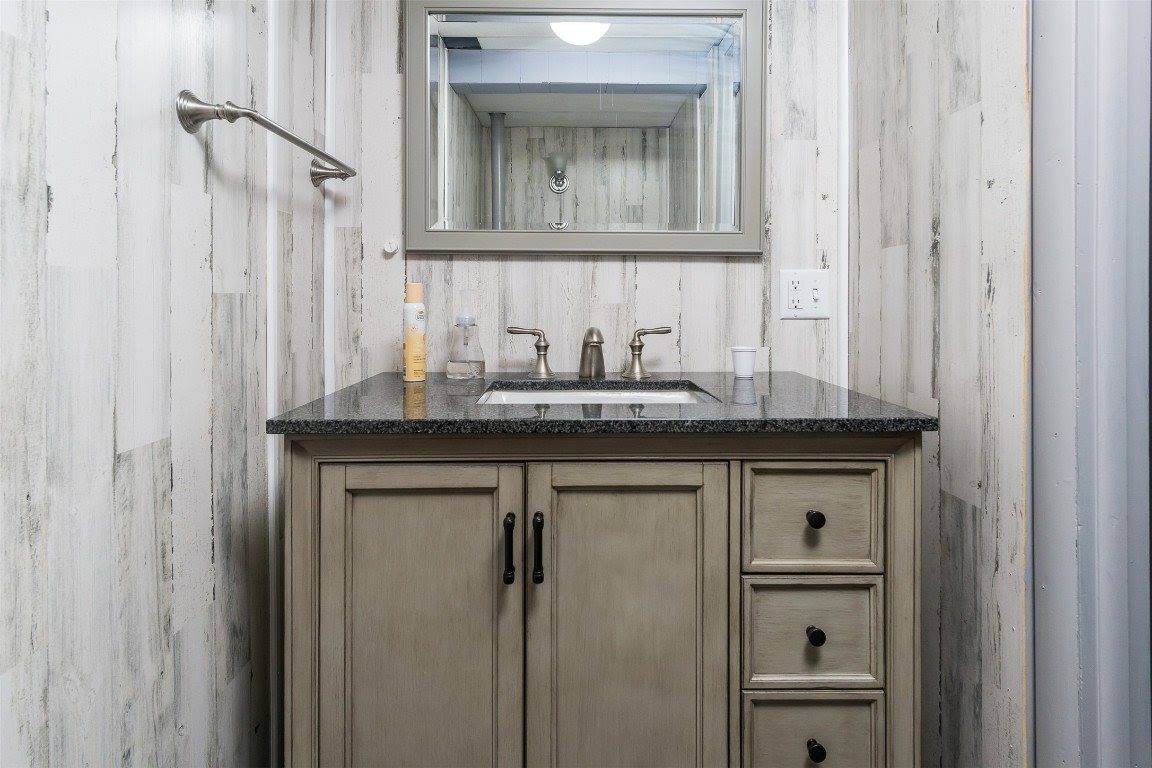 807 Elliott Street, Endicott, NY 13760