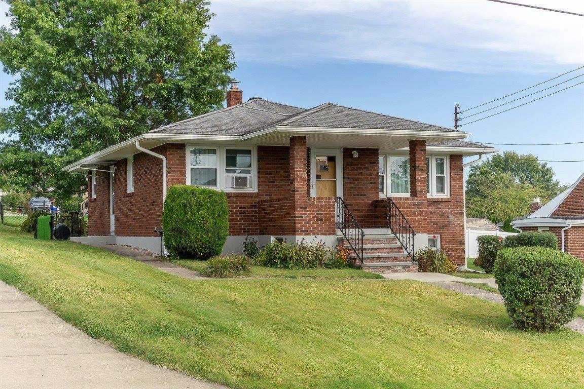 807 Elliott Street, Endicott, NY 13760