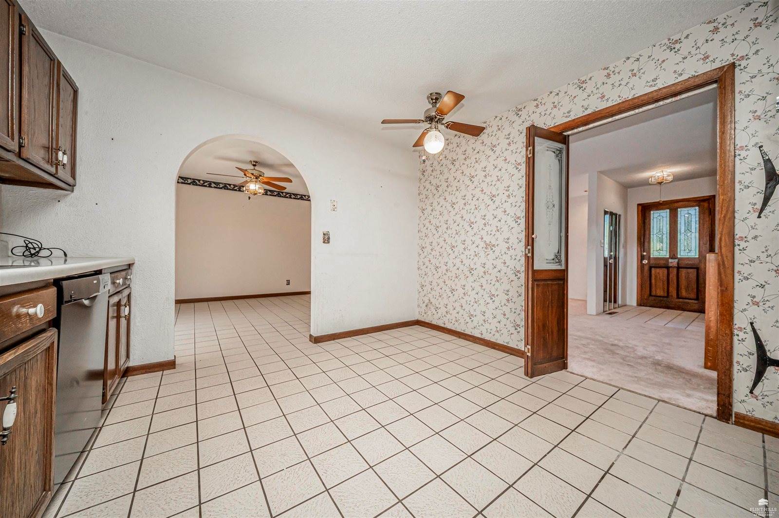 3100 Rolling Hills Drive, Milford, KS 66514