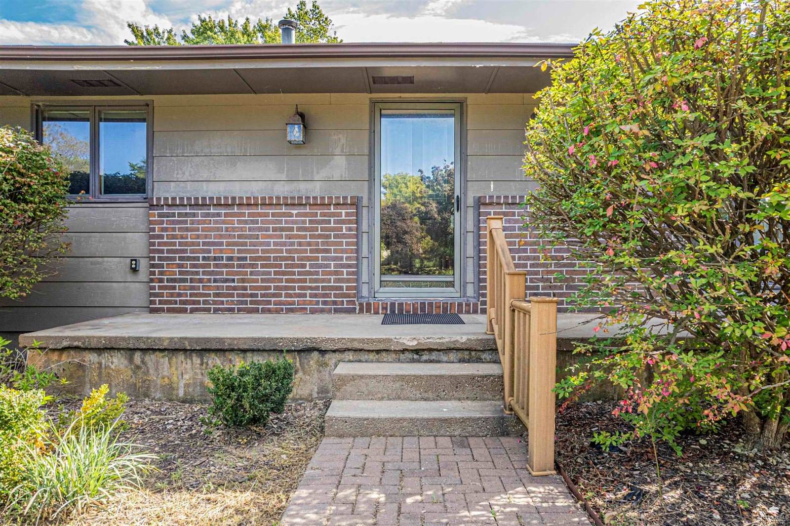 3100 Rolling Hills Drive, Milford, KS 66514