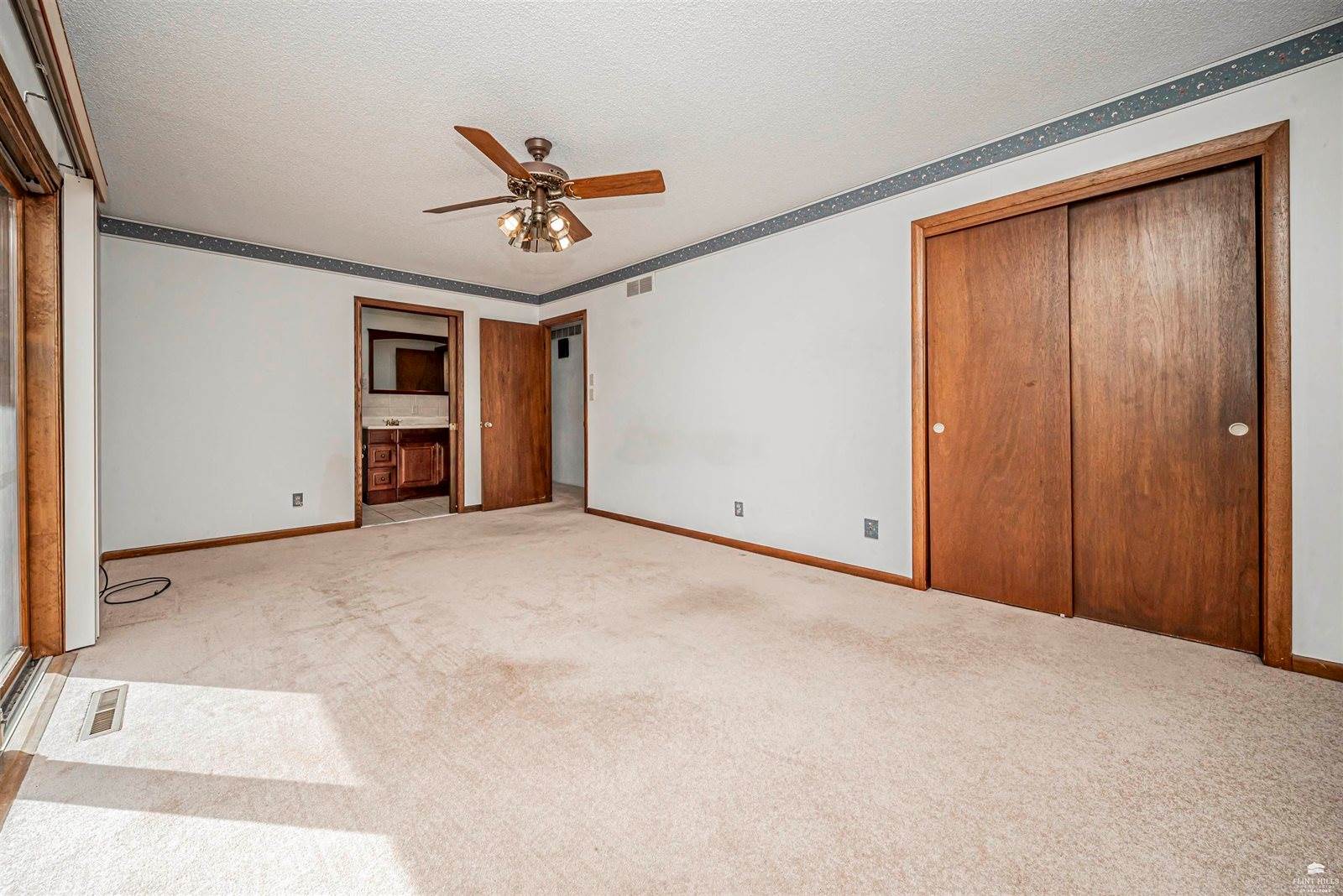 3100 Rolling Hills Drive, Milford, KS 66514