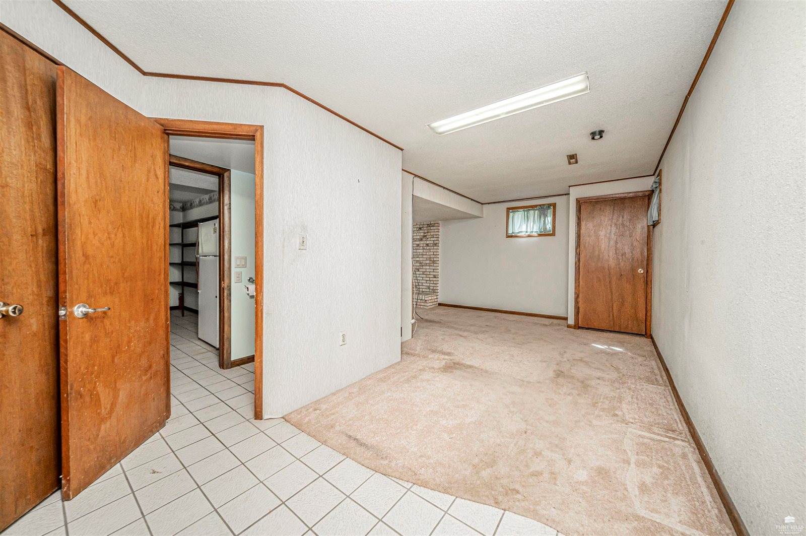 3100 Rolling Hills Drive, Milford, KS 66514