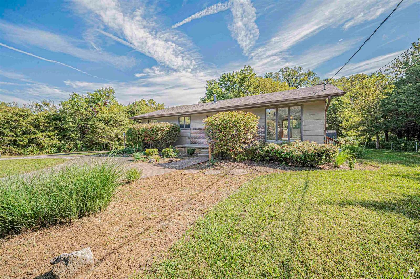 3100 Rolling Hills Drive, Milford, KS 66514