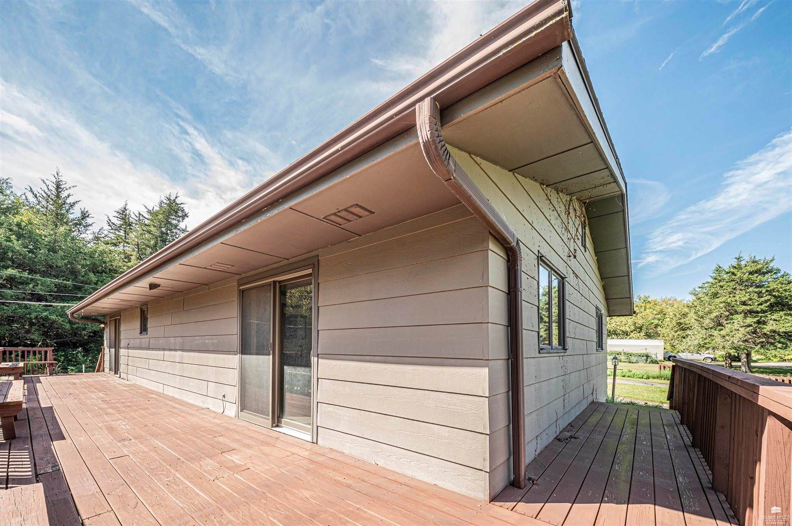 3100 Rolling Hills Drive, Milford, KS 66514