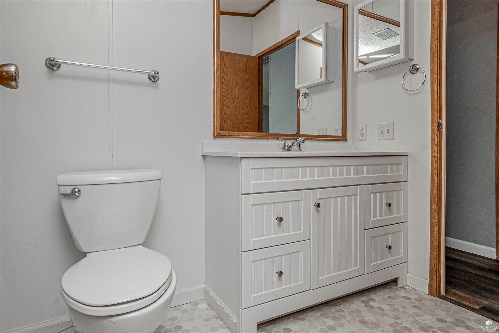 7028 North US 77, Milford, KS 66514