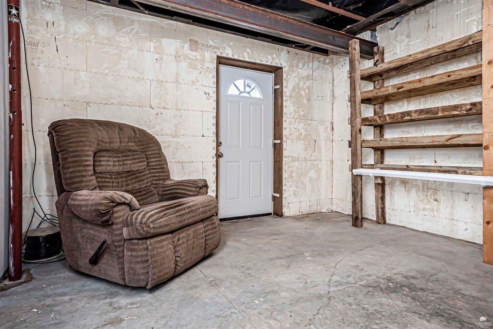 7028 North US 77, Milford, KS 66514