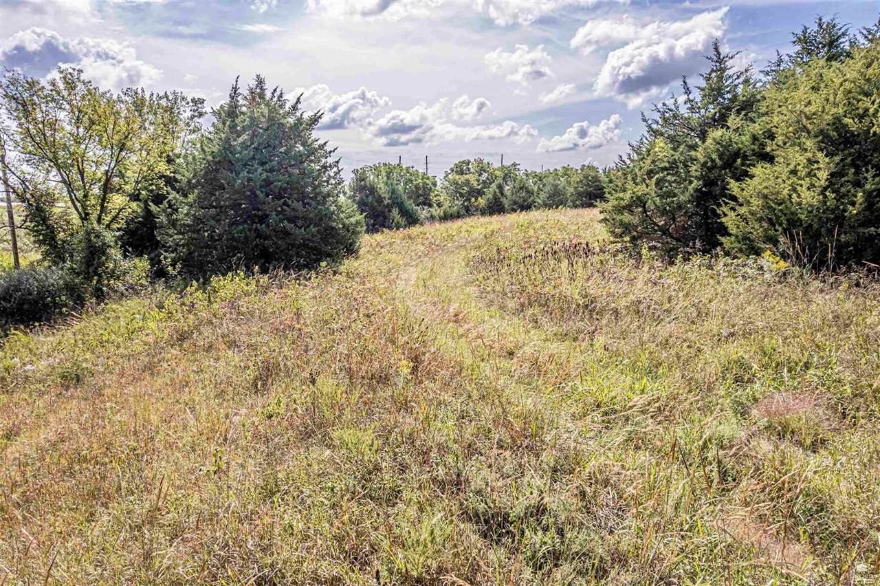 7028 North US 77, Milford, KS 66514