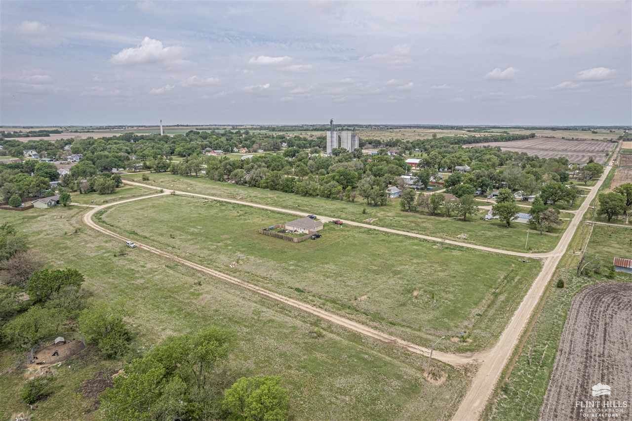 0 Mapleway, Woodbine, KS 67492