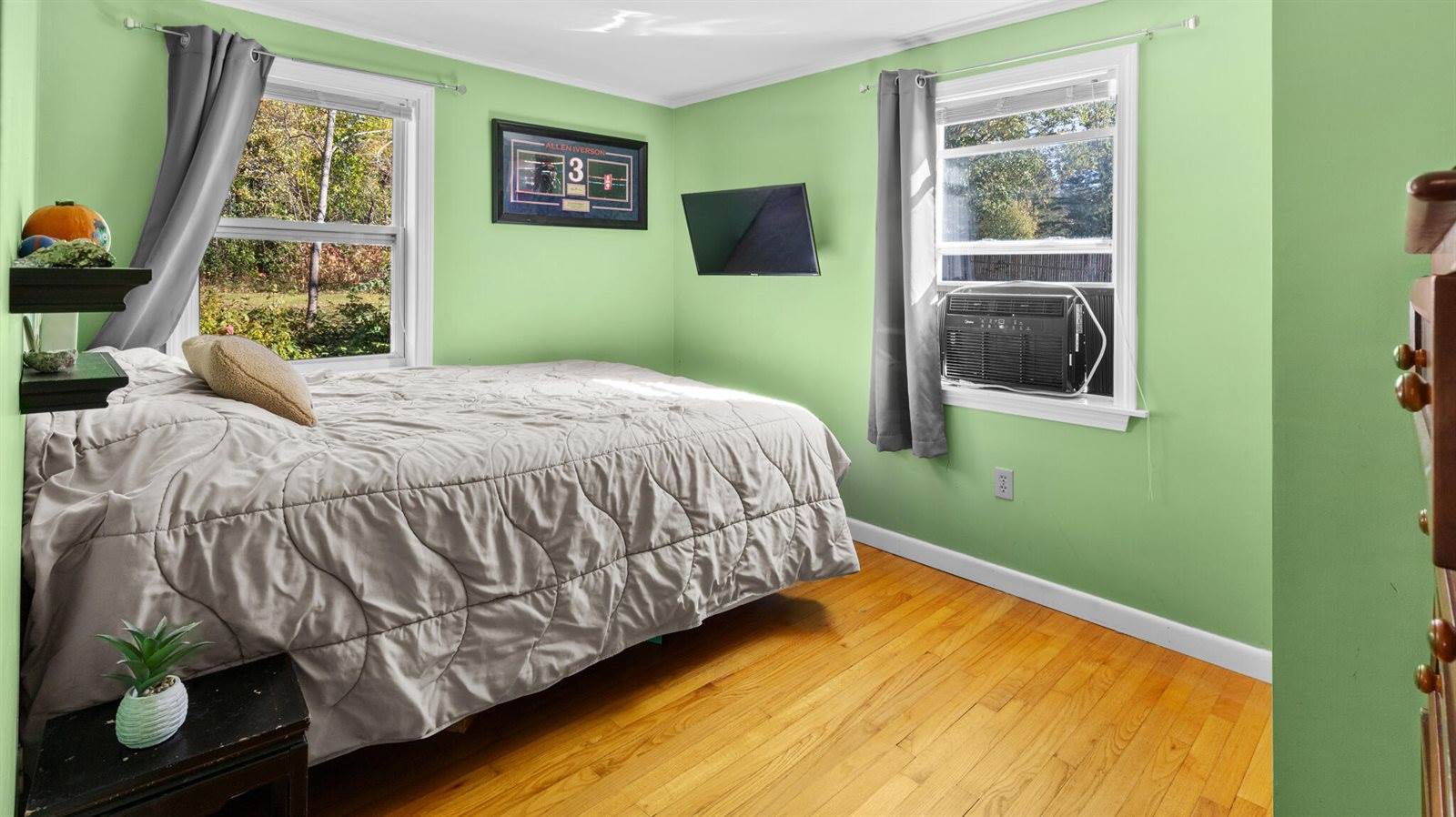 16 McDougal Drive, Hermon, ME 04401