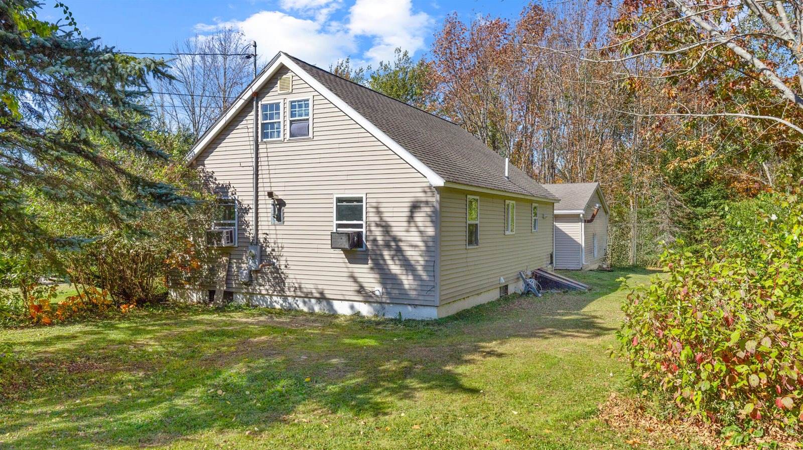 16 McDougal Drive, Hermon, ME 04401