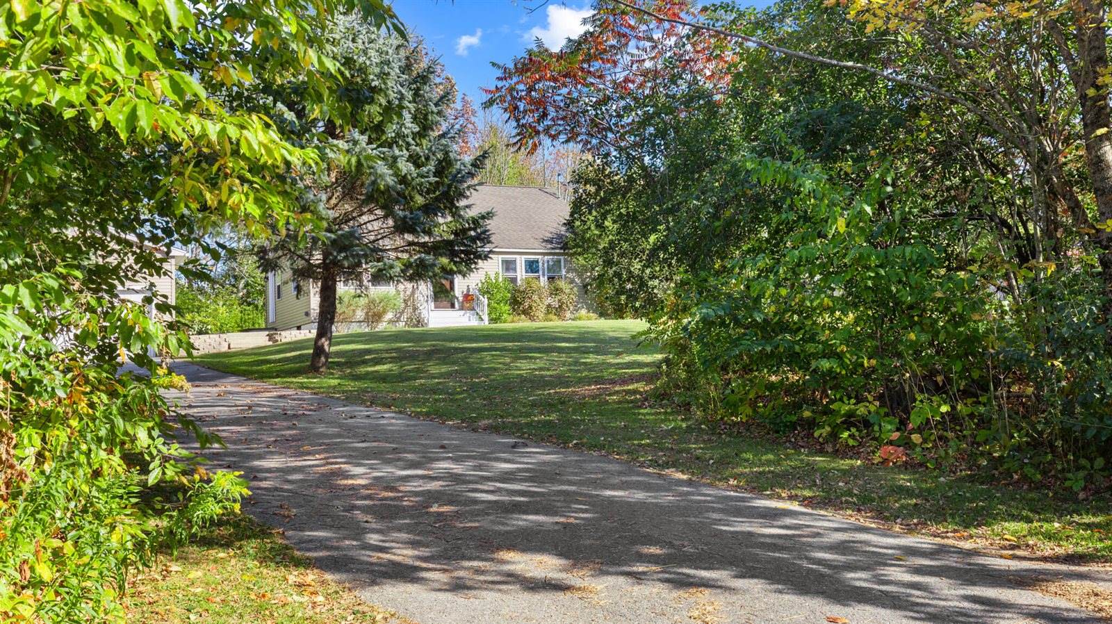 16 McDougal Drive, Hermon, ME 04401