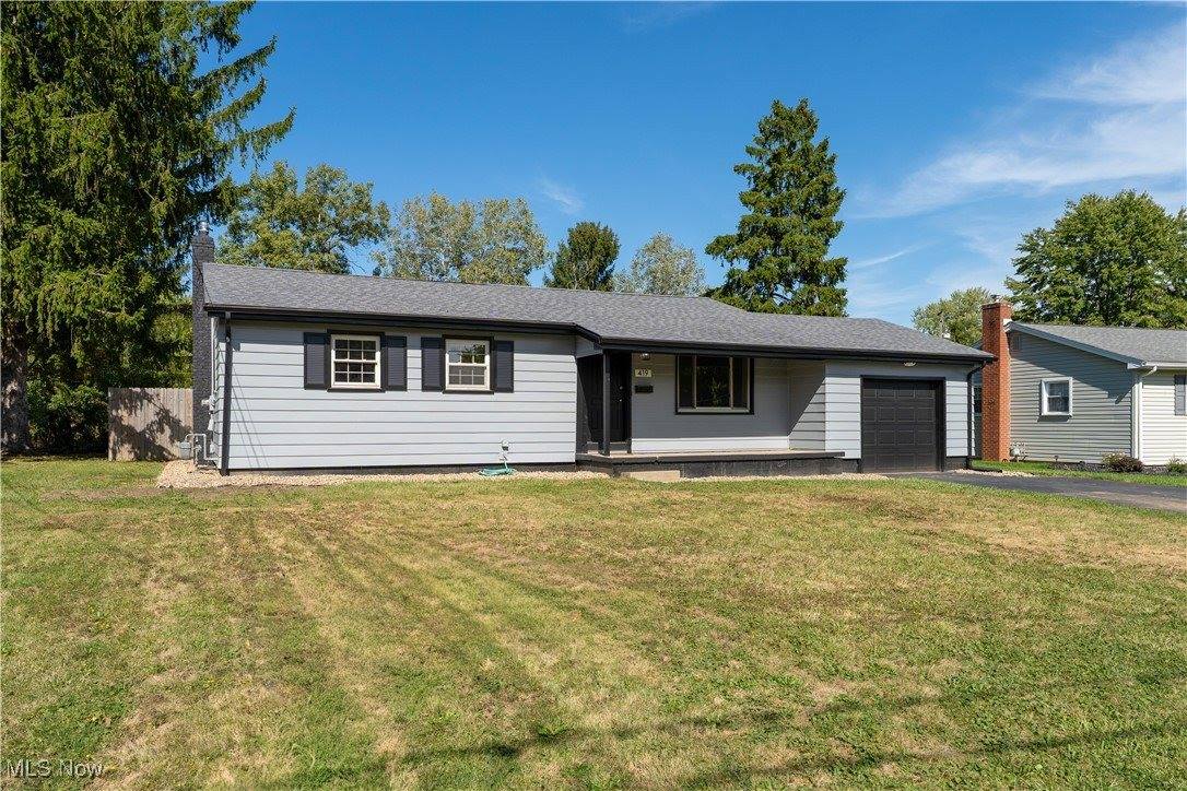 419 Carriage Hill Drive, Canfield, OH 44406