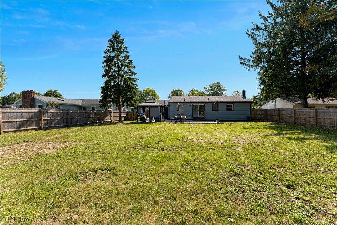 419 Carriage Hill Drive, Canfield, OH 44406