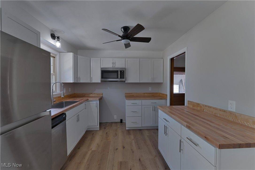 419 Carriage Hill Drive, Canfield, OH 44406