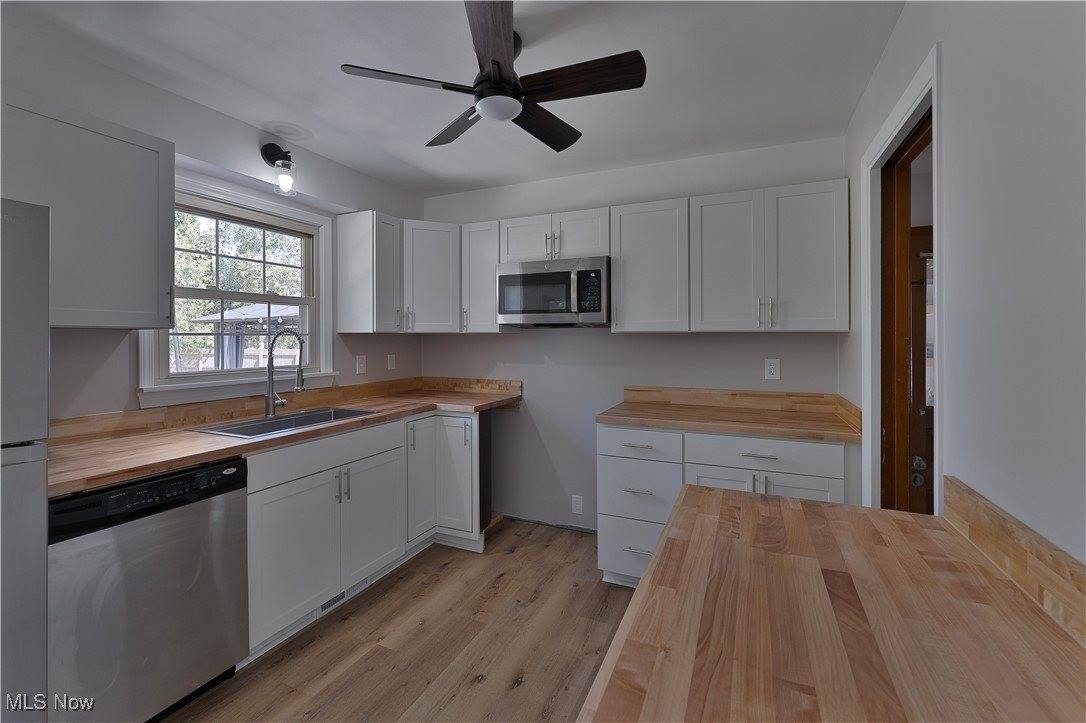 419 Carriage Hill Drive, Canfield, OH 44406