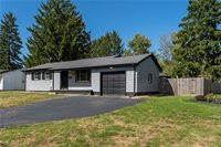 419 Carriage Hill Drive, Canfield, OH 44406