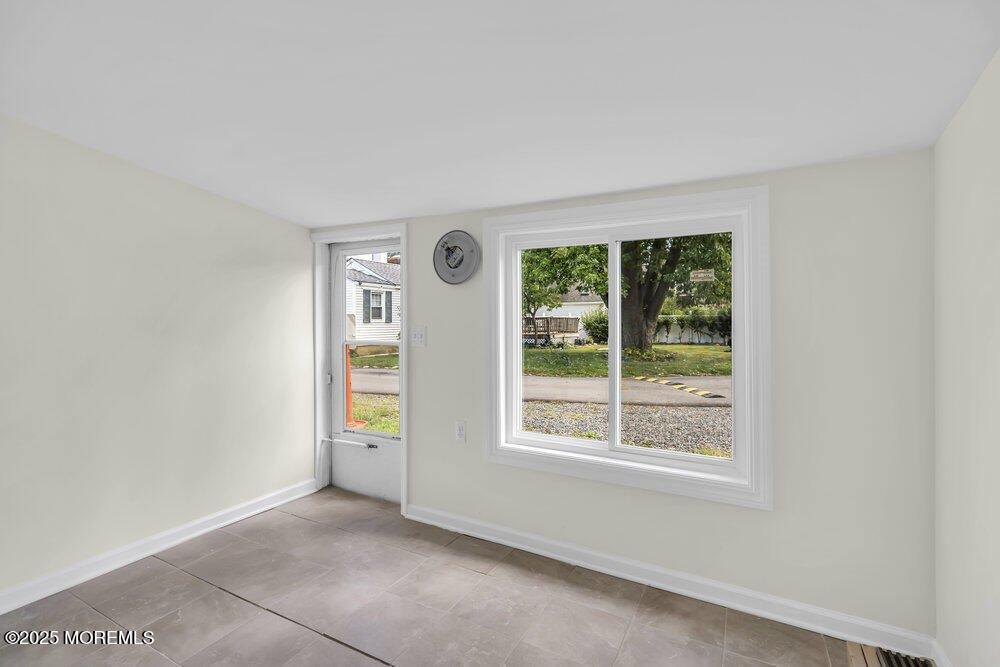 7 Gravelly Point Road, Highlands, NJ 07732