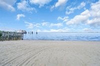 7 Gravelly Point Road, Highlands, NJ 07732