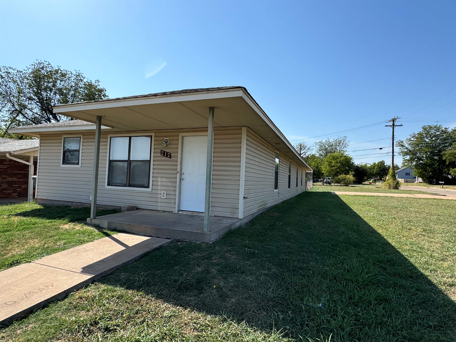 212 NW 14th, A&B, Lawton, OK 73507