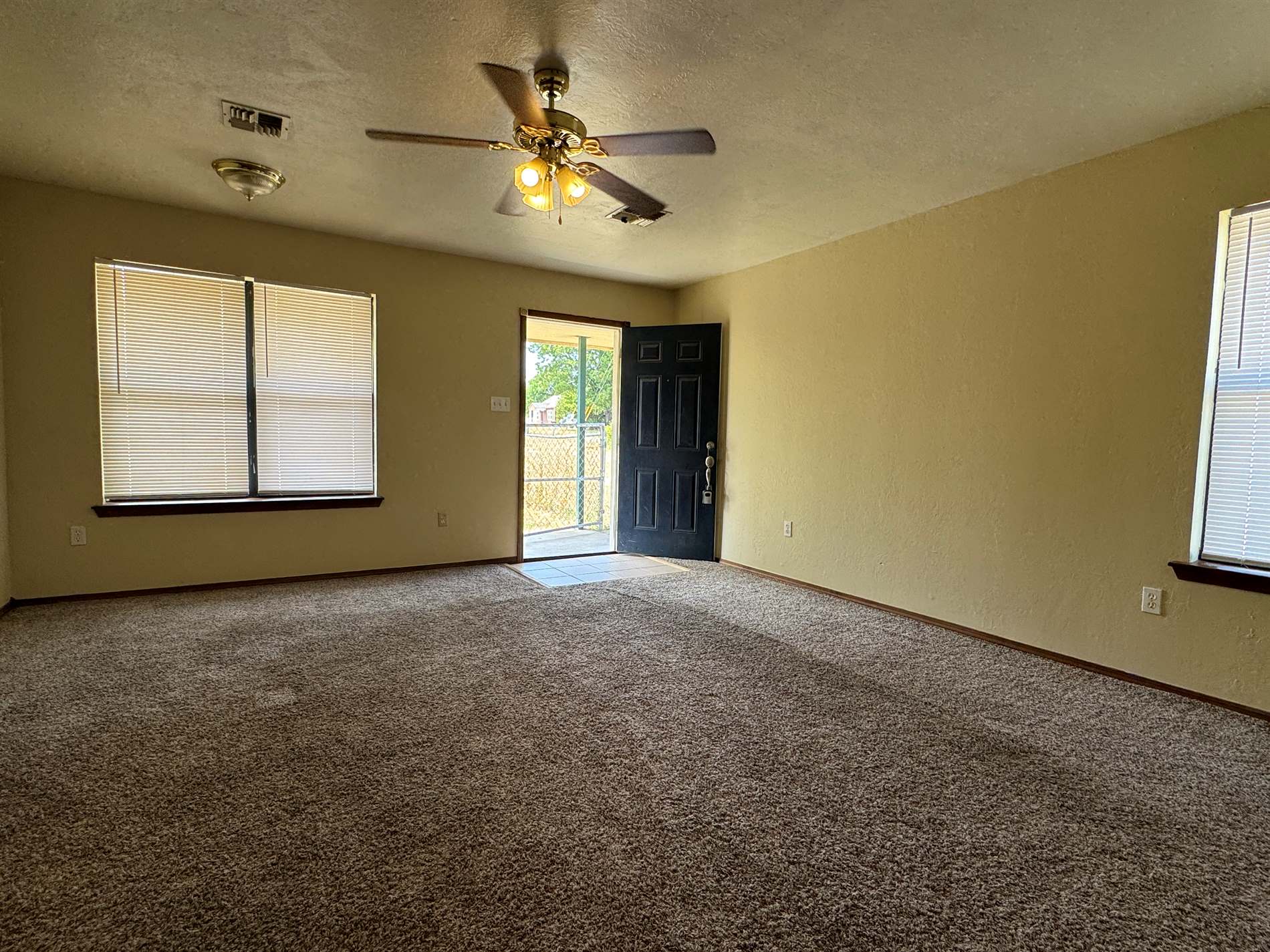 212 NW 14th, A&B, Lawton, OK 73507