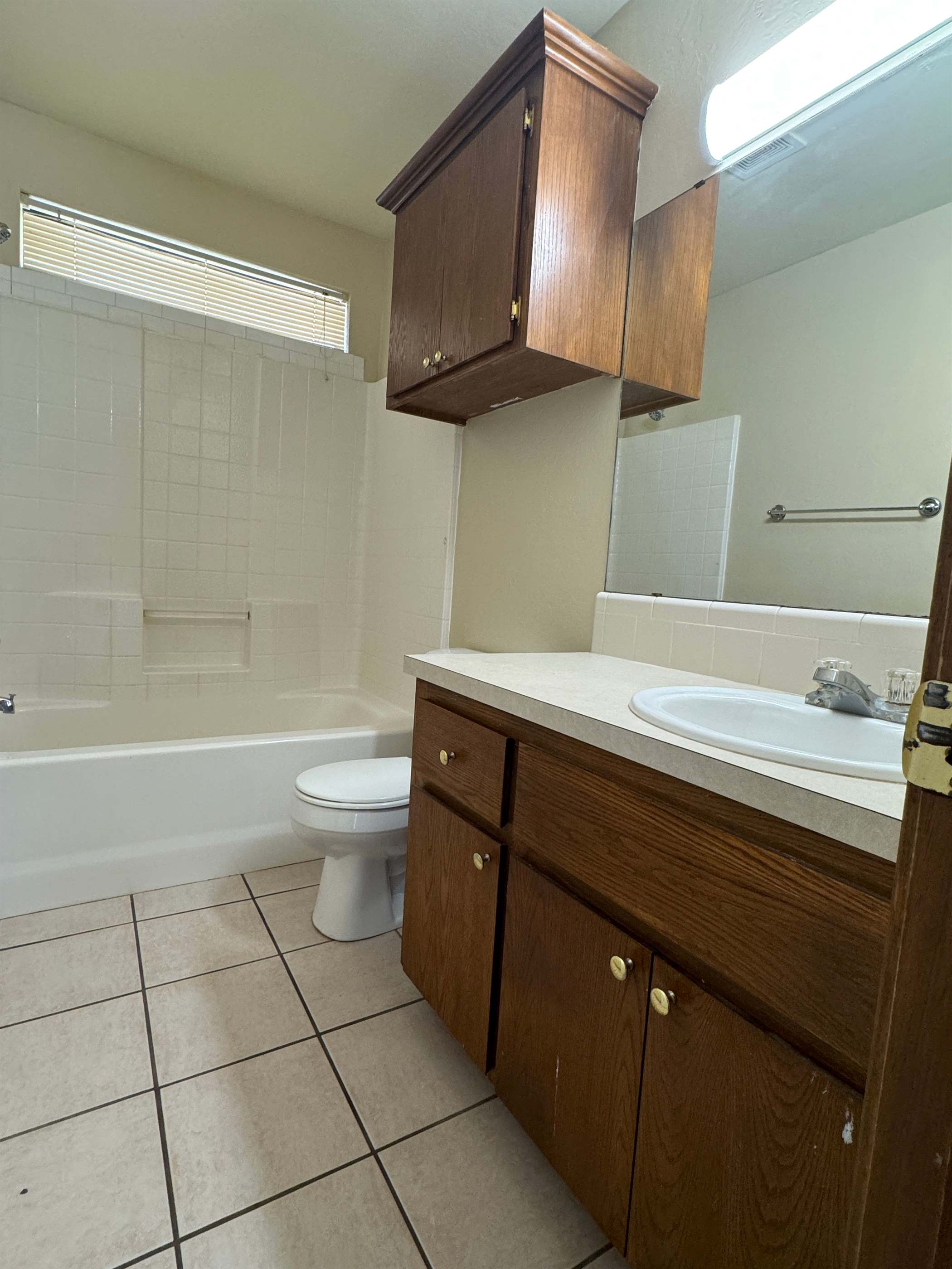 212 NW 14th, A&B, Lawton, OK 73507