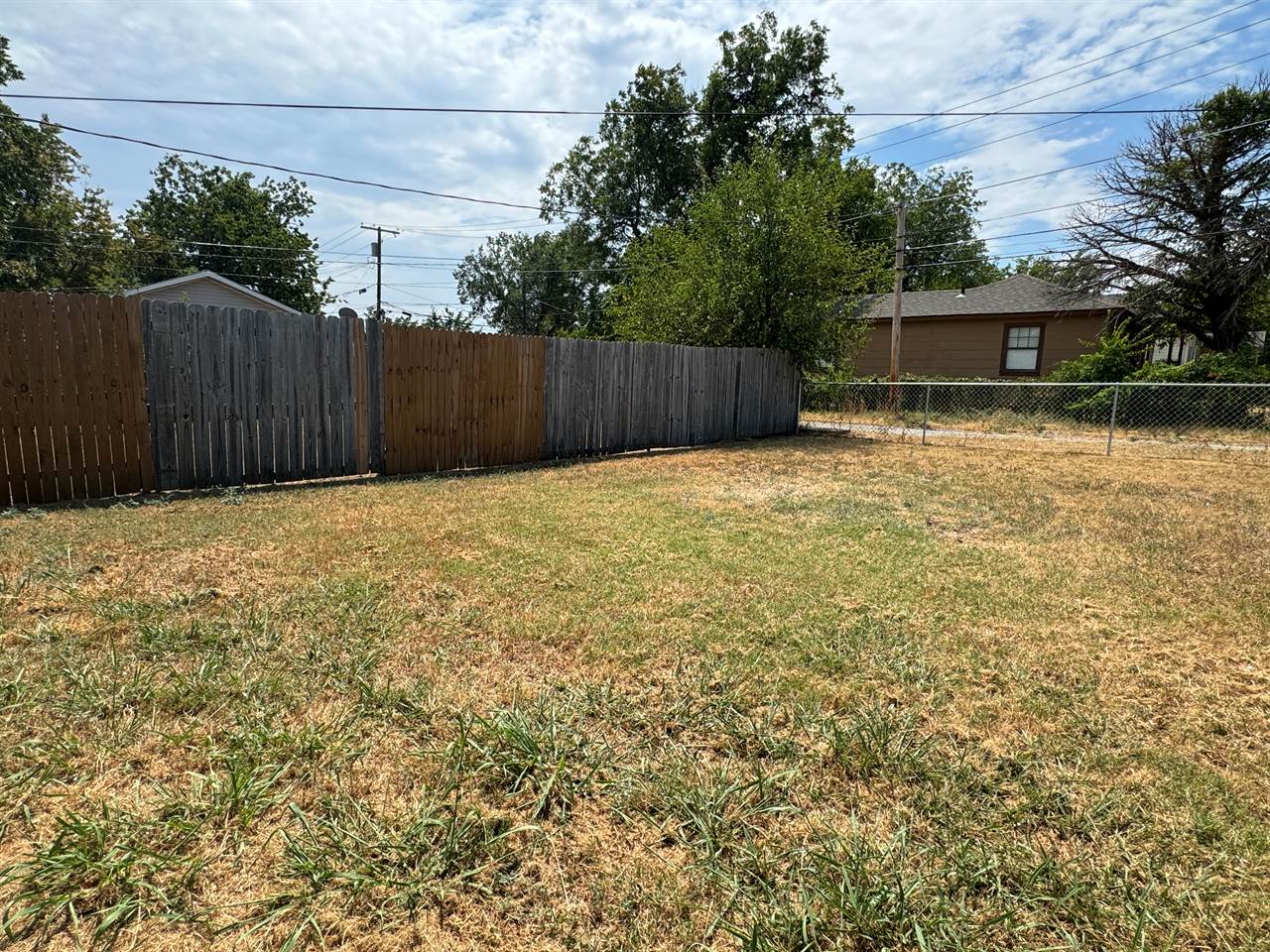 212 NW 14th, A&B, Lawton, OK 73507