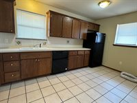 212 NW 14th, A&B, Lawton, OK 73507