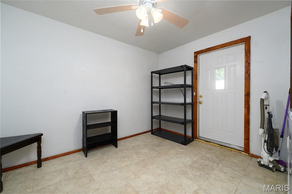 15775 Hallmark Lane, Saint Robert, MO 65584