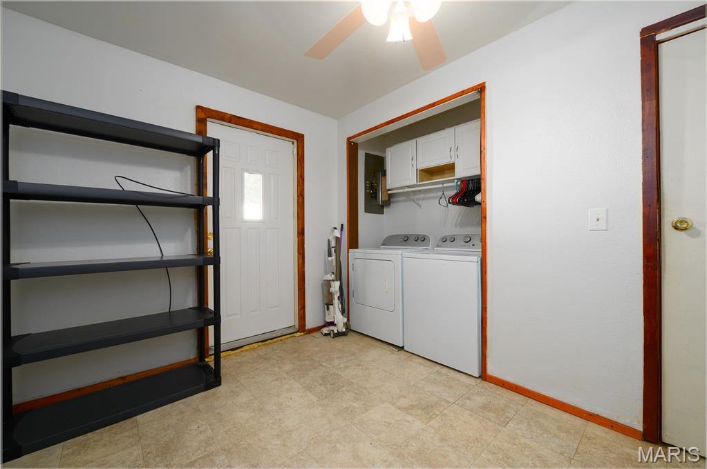 15775 Hallmark Lane, Saint Robert, MO 65584