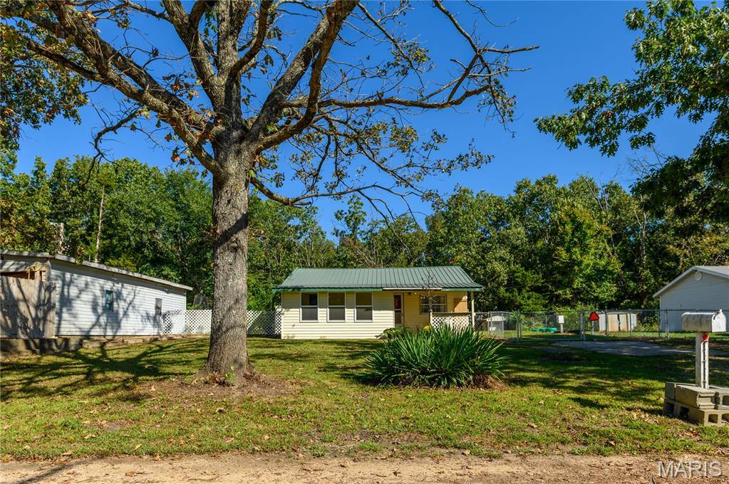 15775 Hallmark Lane, Saint Robert, MO 65584