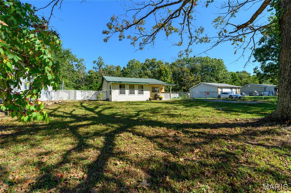 15775 Hallmark Lane, Saint Robert, MO 65584