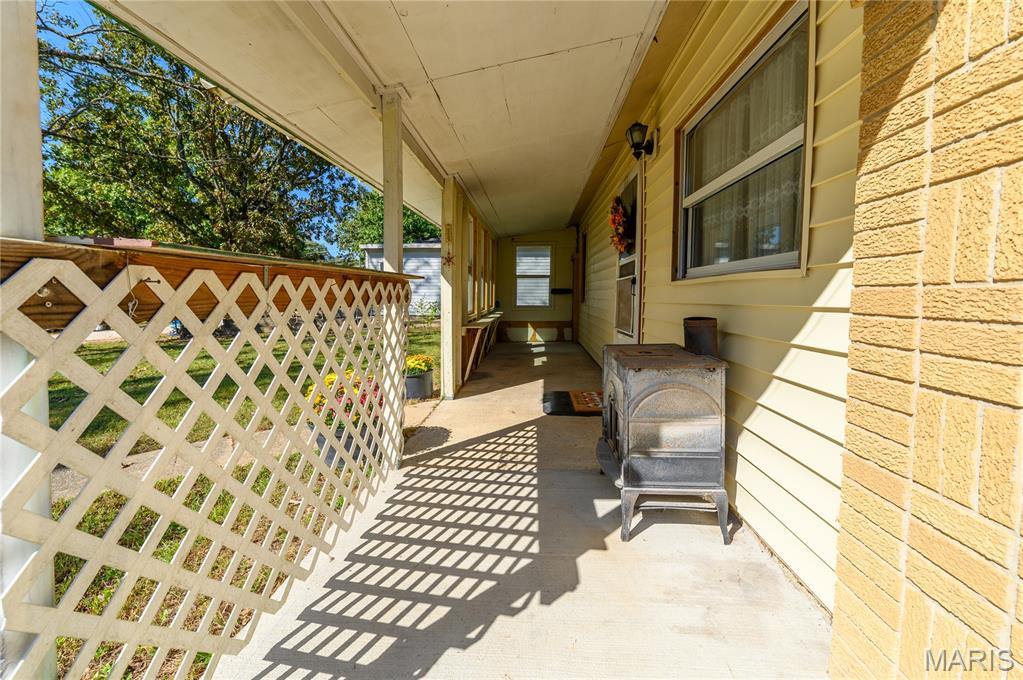 15775 Hallmark Lane, Saint Robert, MO 65584