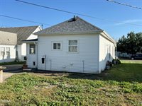 418 6th Street West, Williston, ND 58801