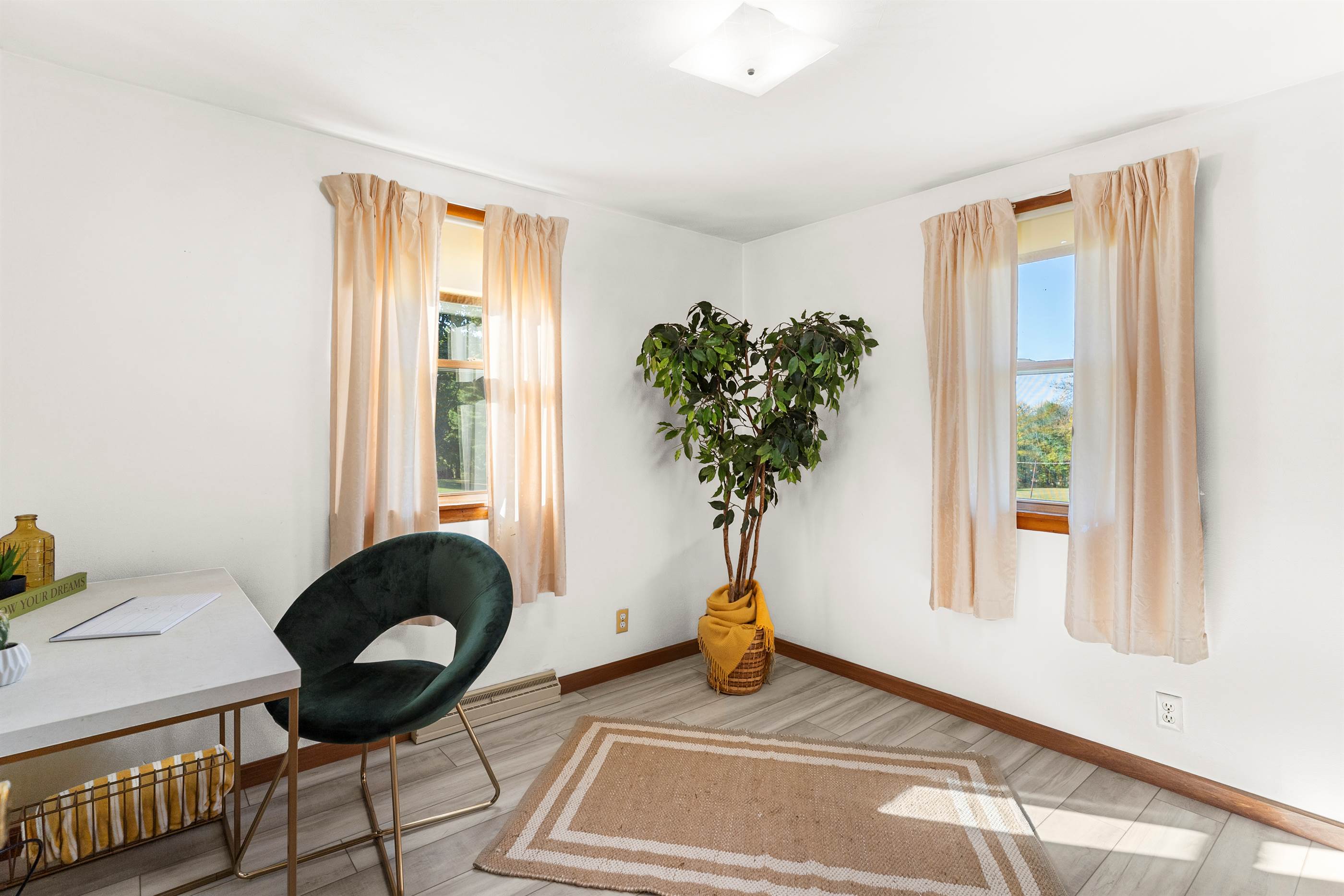 1835 Homeworth Rd, Alliance, OH 44601