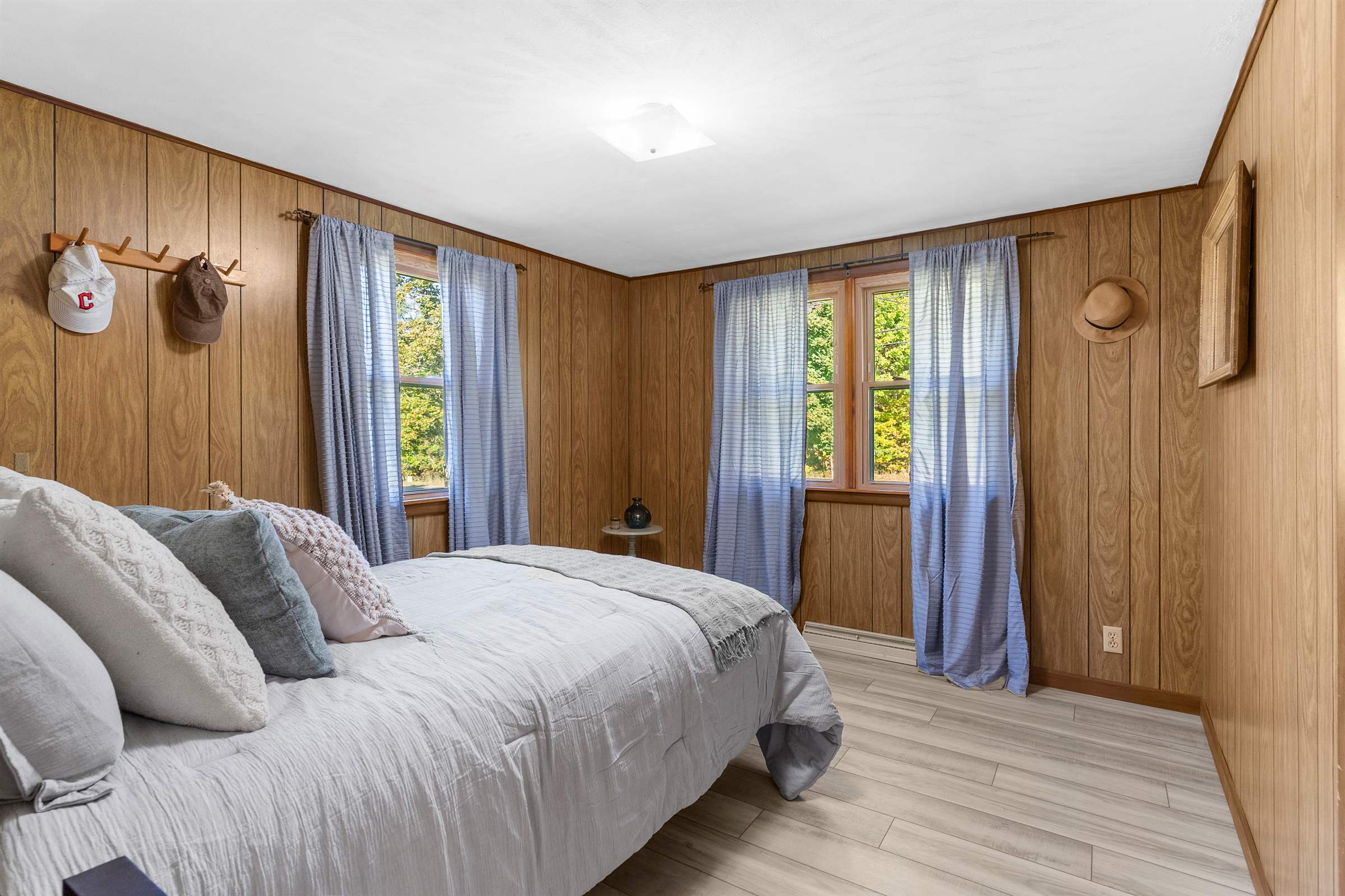 1835 Homeworth Rd, Alliance, OH 44601