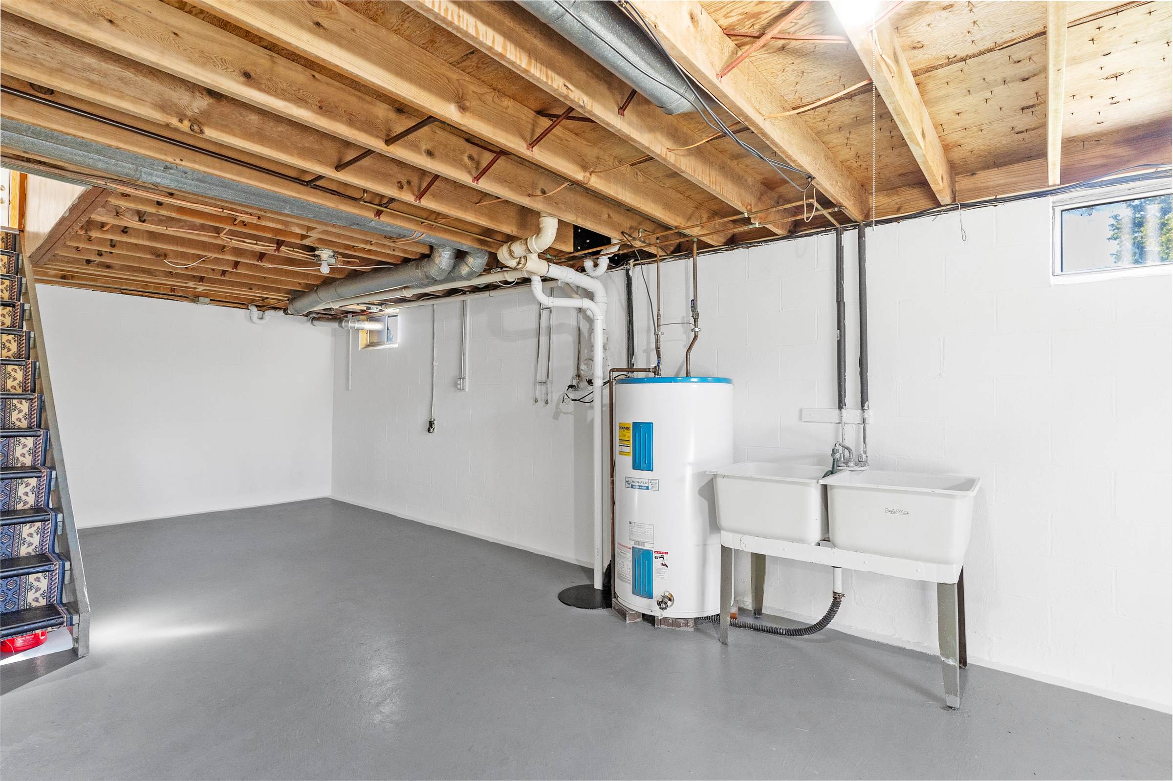 1835 Homeworth Rd, Alliance, OH 44601