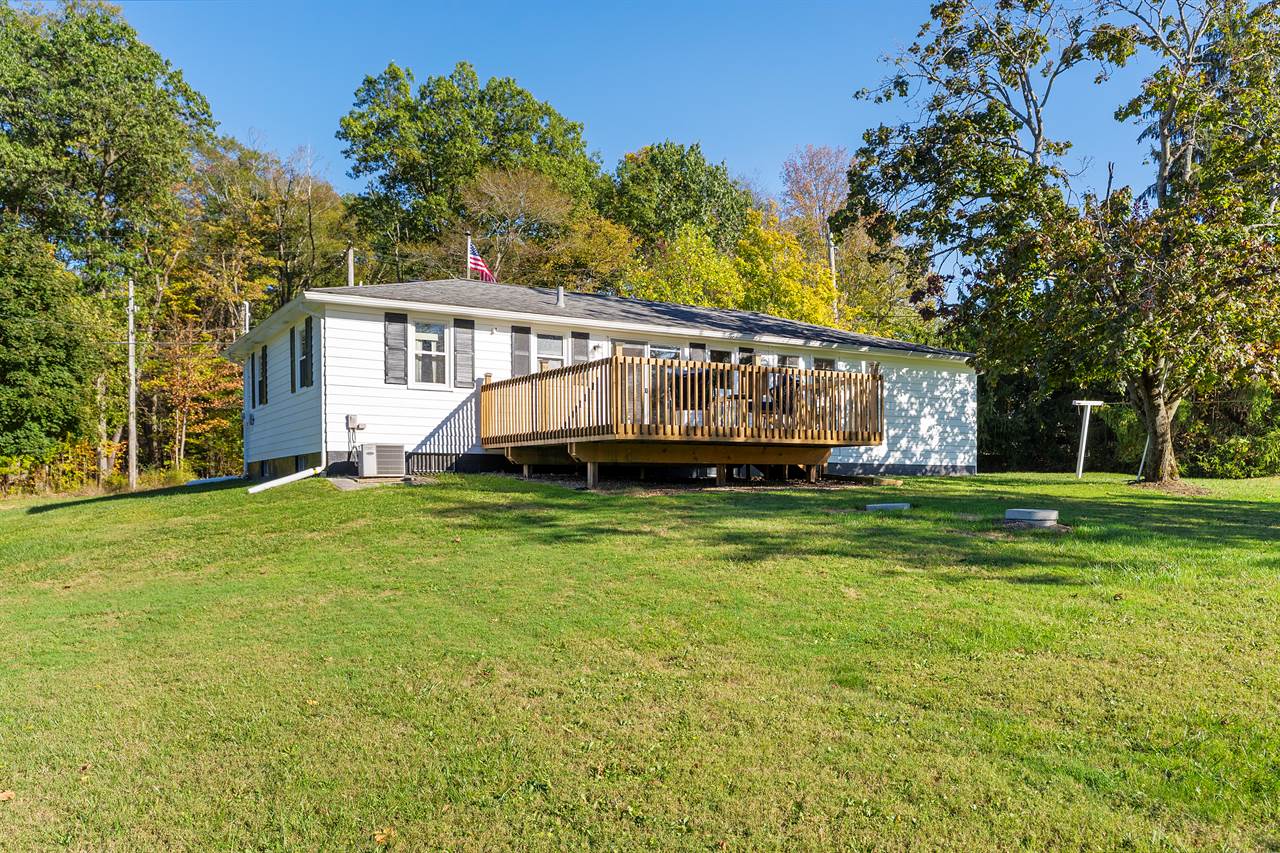 1835 Homeworth Rd, Alliance, OH 44601