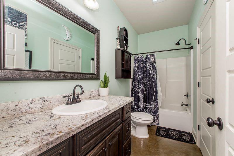 28651 Water Oak Loop, Ponchatoula, LA 70454