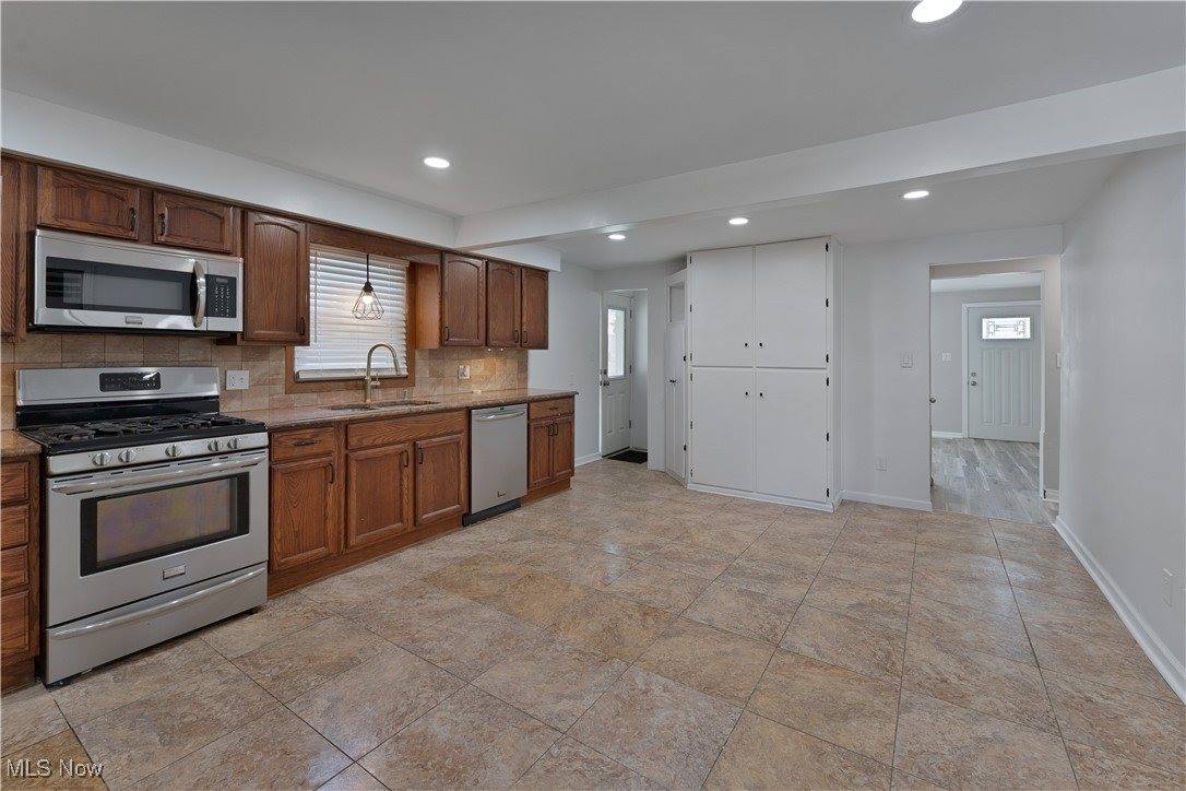 491 Spring Street, Struthers, OH 44471