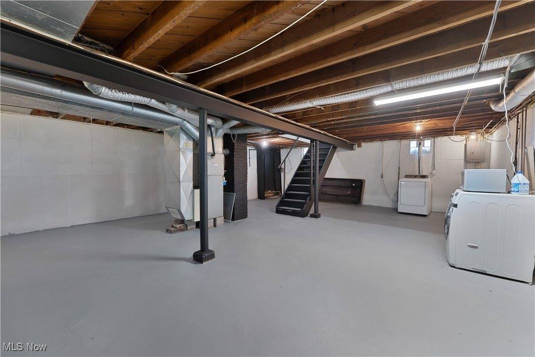 491 Spring Street, Struthers, OH 44471