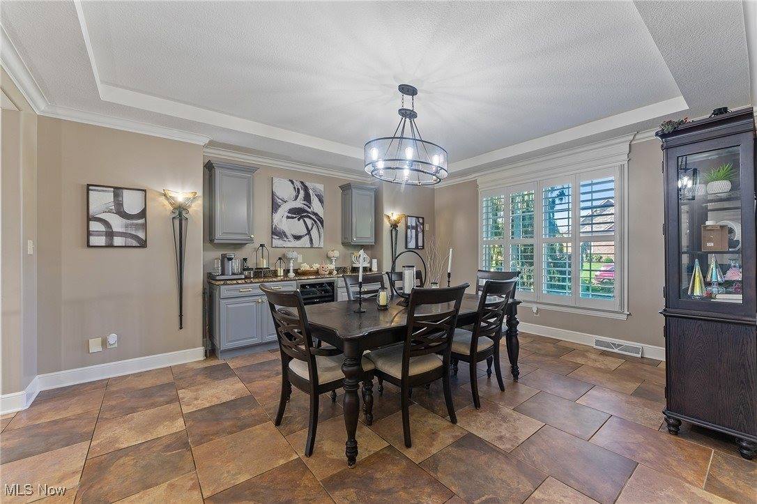 7245 Hanbury Close, Canfield, OH 44406