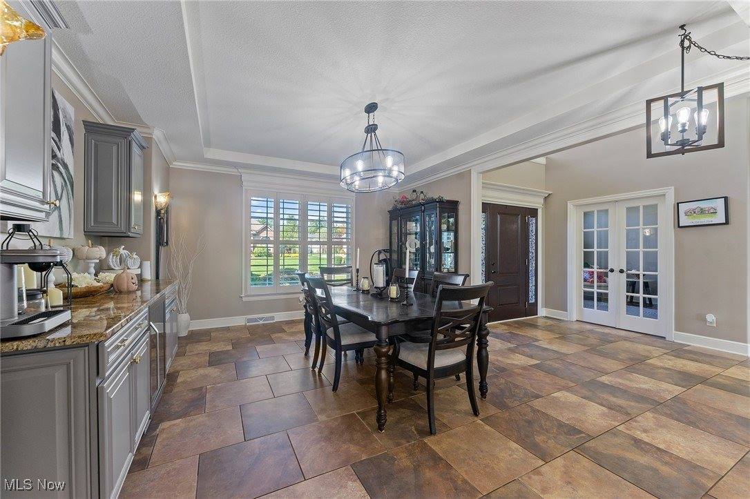 7245 Hanbury Close, Canfield, OH 44406