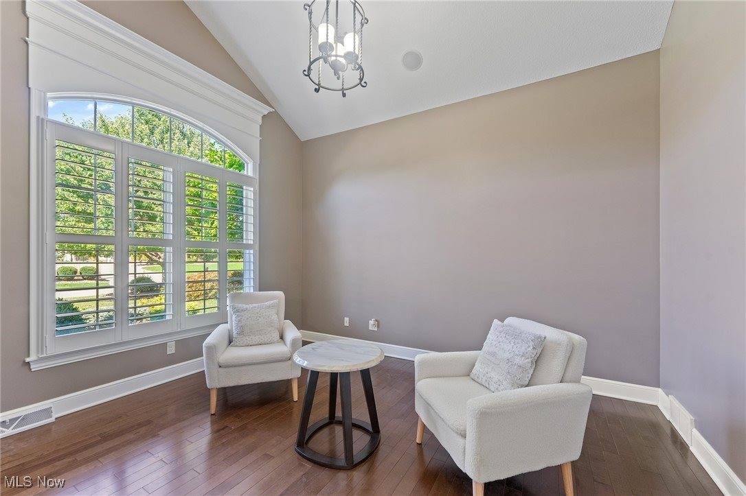 7245 Hanbury Close, Canfield, OH 44406