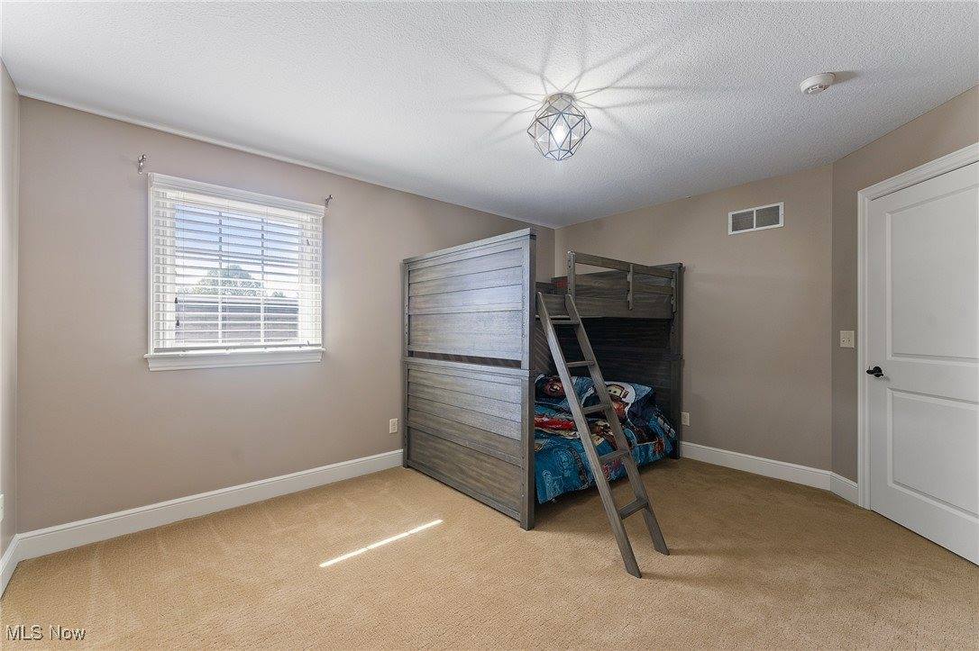 7245 Hanbury Close, Canfield, OH 44406